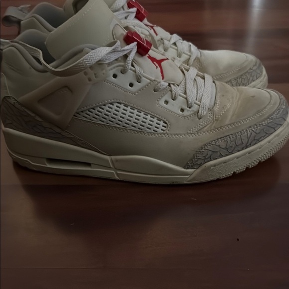 Jordan Sneakers in Cream and Red - Picture 2 of 9